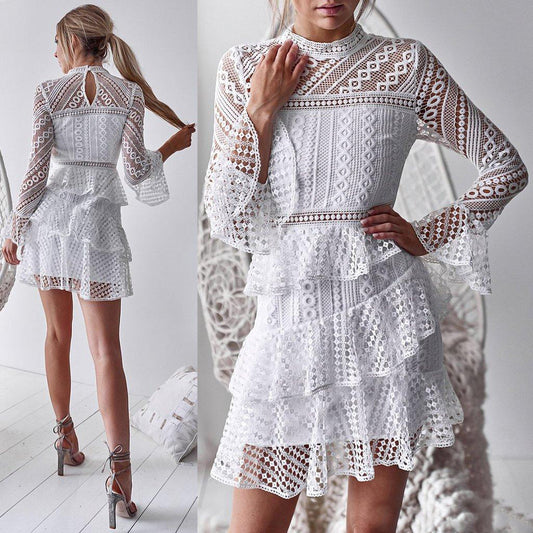 Sexy cake dress with flared sleeves and lace
